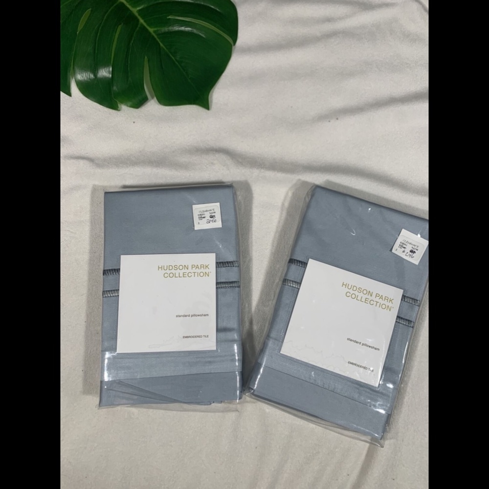 NIB [‎ 2 Standard ] Sham for Hudson Park Embroidered Tile